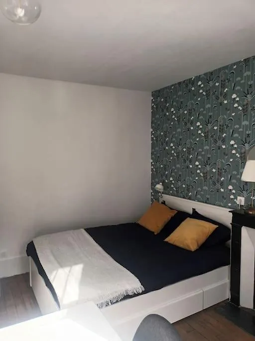 Tres Parisien Et Ensoleille Apartment Paris