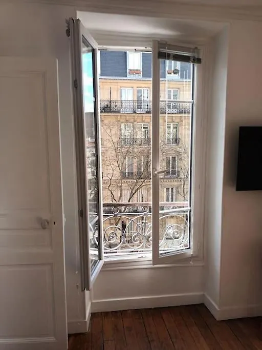 Tres Parisien Et Ensoleille Apartment